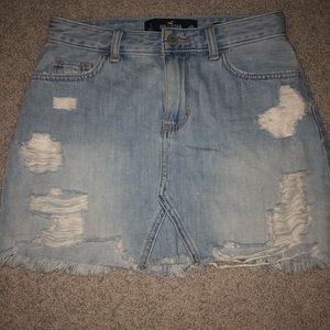 Hollister ripped High-Rise skirt